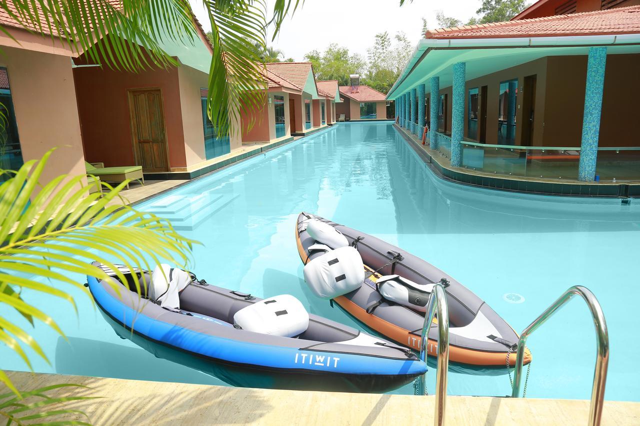 Saj Earth Resort & Convention Center , Kochi Nedumbassery Zewnętrze zdjęcie