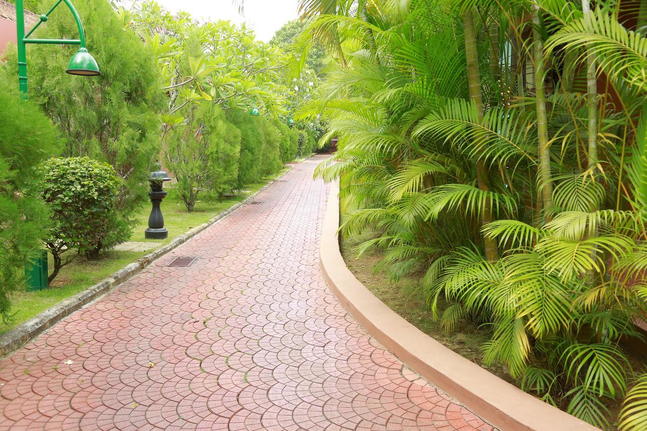 Saj Earth Resort & Convention Center , Kochi Nedumbassery Zewnętrze zdjęcie