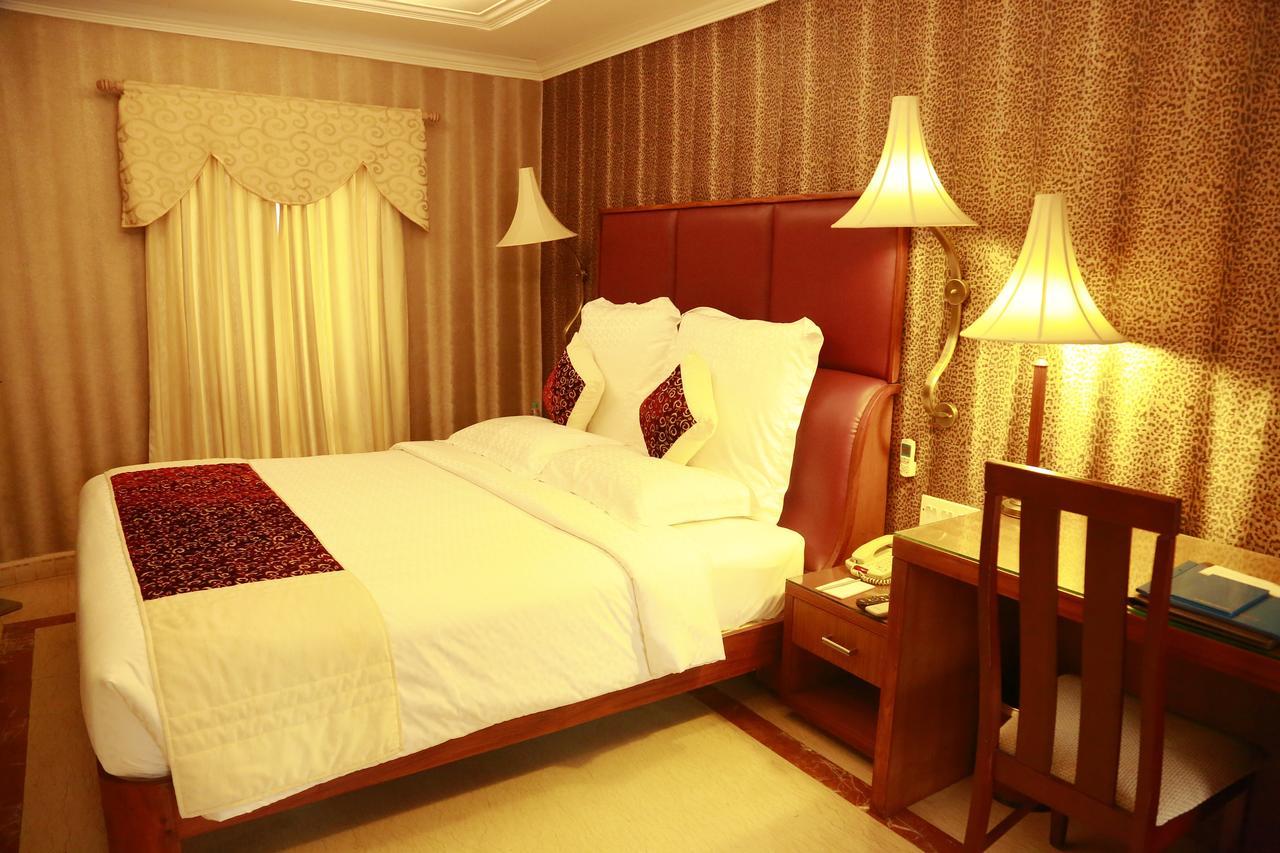 Saj Earth Resort & Convention Center , Kochi Nedumbassery Zewnętrze zdjęcie
