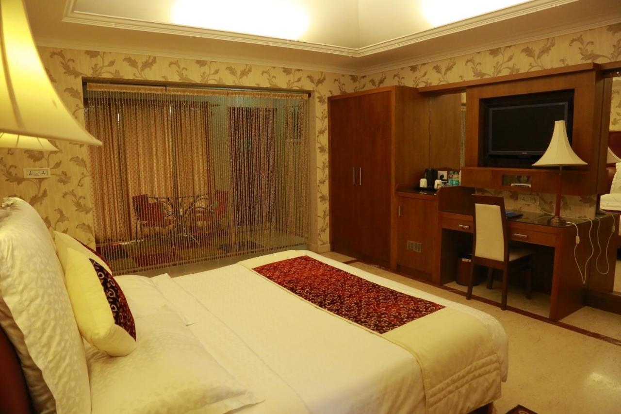 Saj Earth Resort & Convention Center , Kochi Nedumbassery Zewnętrze zdjęcie
